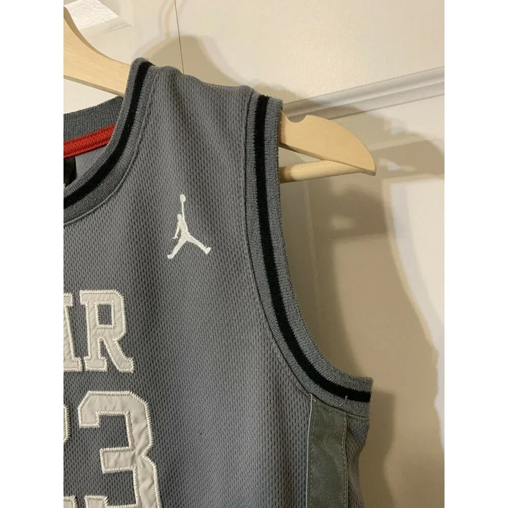 Air Jordan Michael‎ Jordan #23 Jersey Size Youth Large